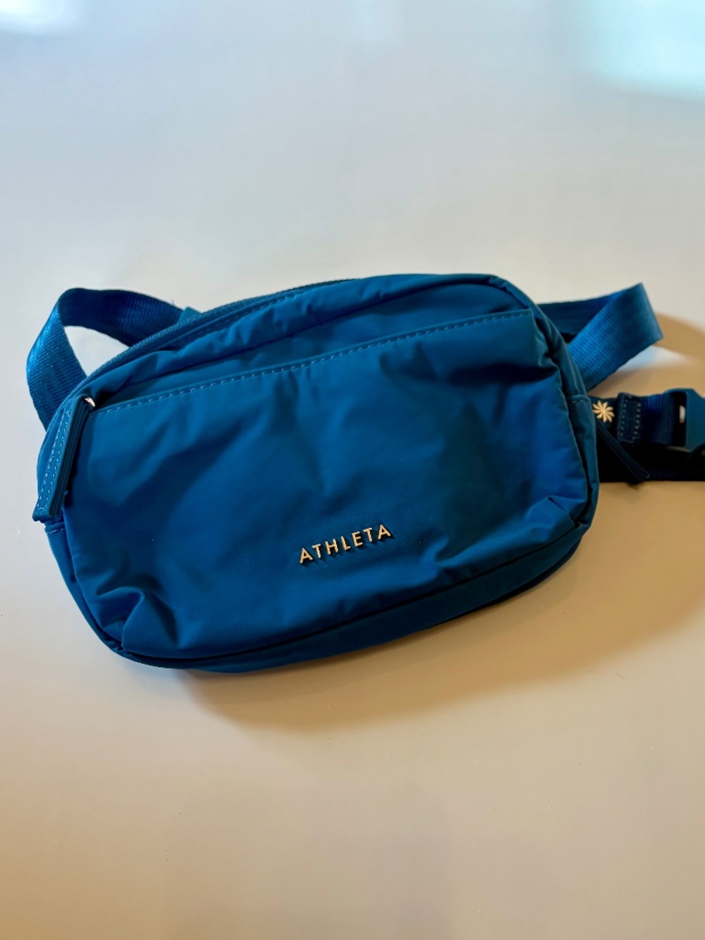 Athleta All About Crossbody Belt Bag Dark Lapis Blue EUC Travel City Festival